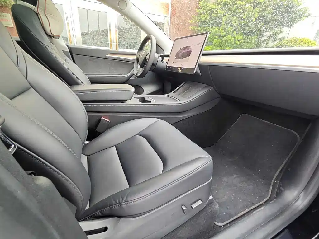 Tesla Model Y — фотографии объявления, Фото 16