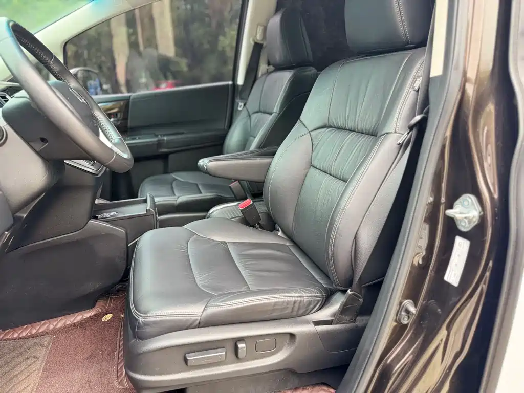 Honda Elysion 2016 2.4L