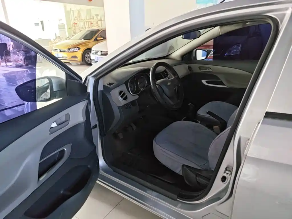 Chevrolet Sail — миниатюра 16