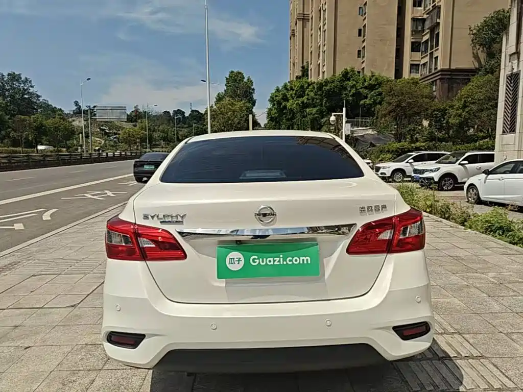 Nissan Sylphy — миниатюра 6