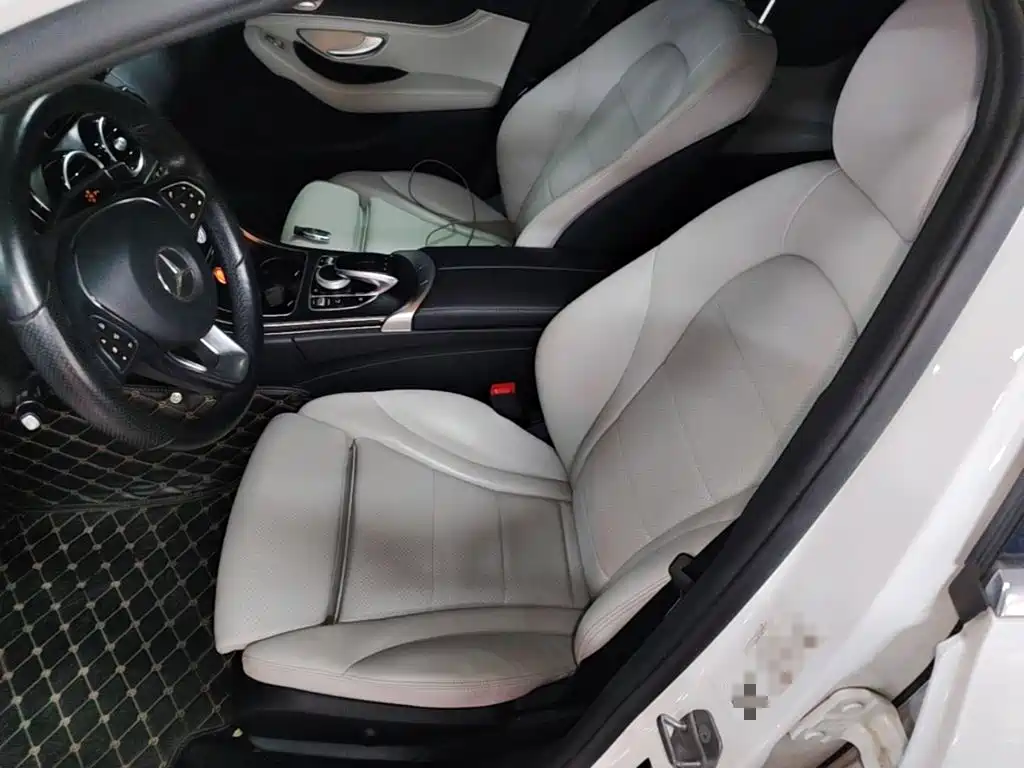 Mercedes-Benz C-Class — миниатюра 11