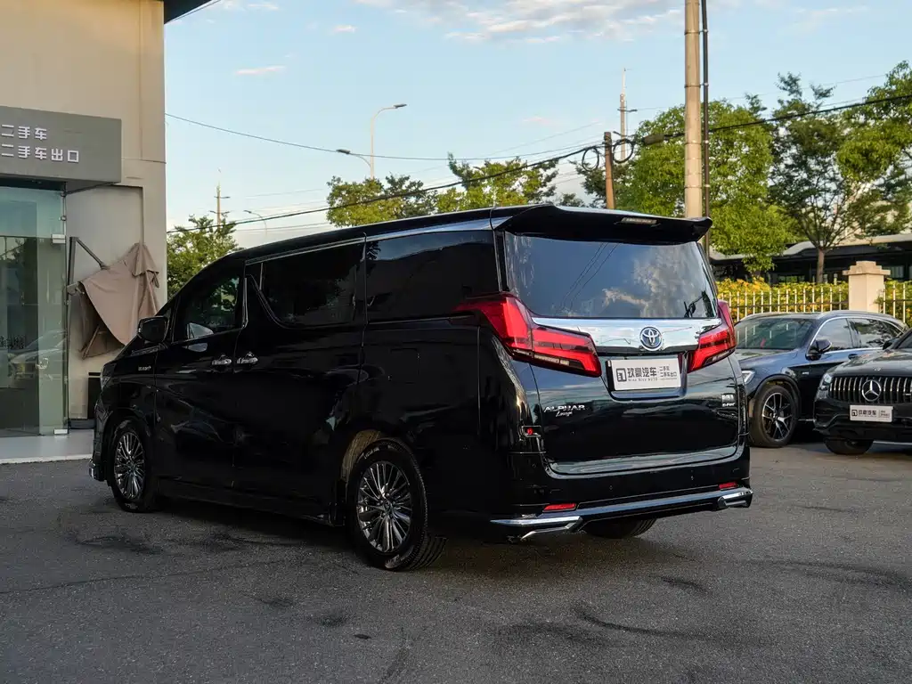 Toyota Alphard 2019 2.5L Luxury