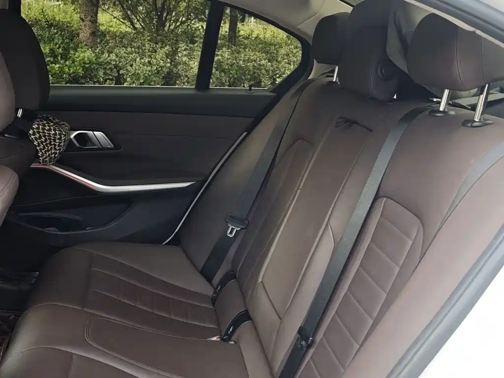 BMW 3 Series — миниатюра 13