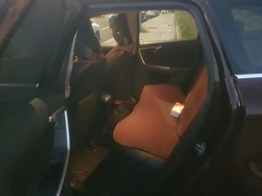 Volvo XC60 — миниатюра 11