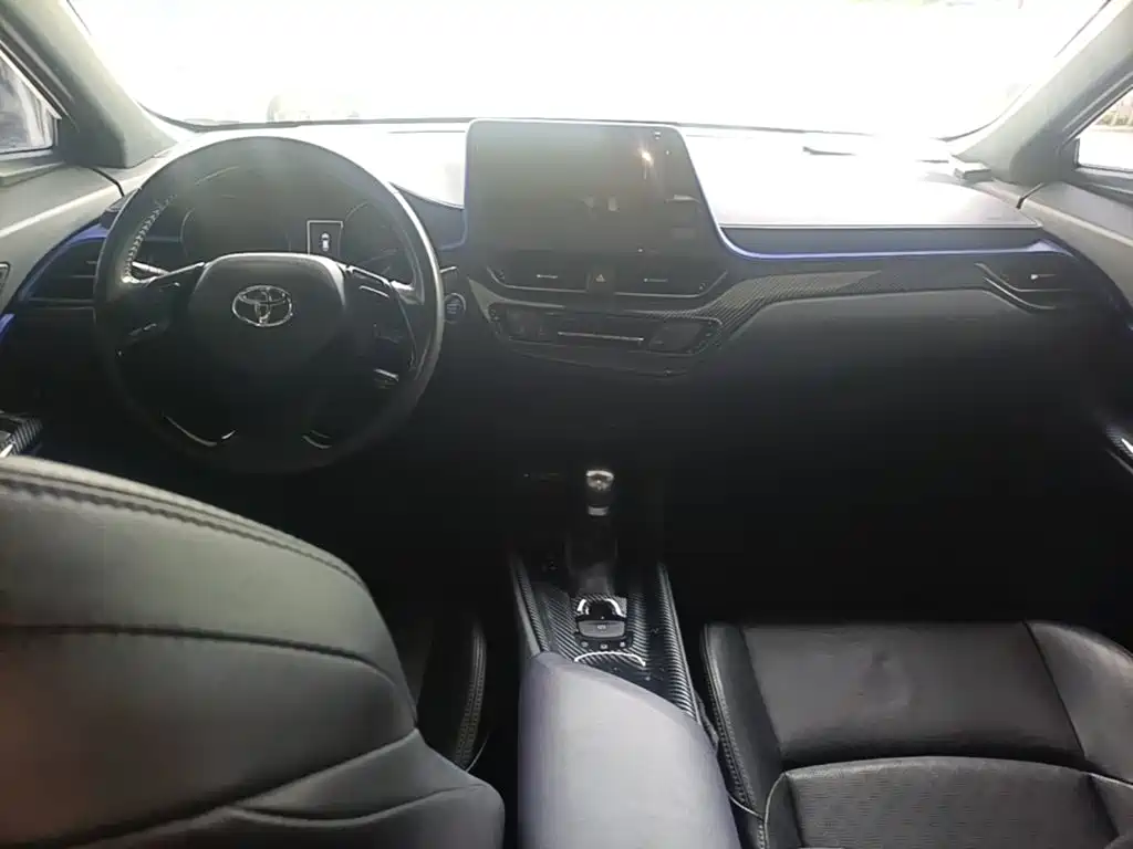 Toyota IZOA — миниатюра 10