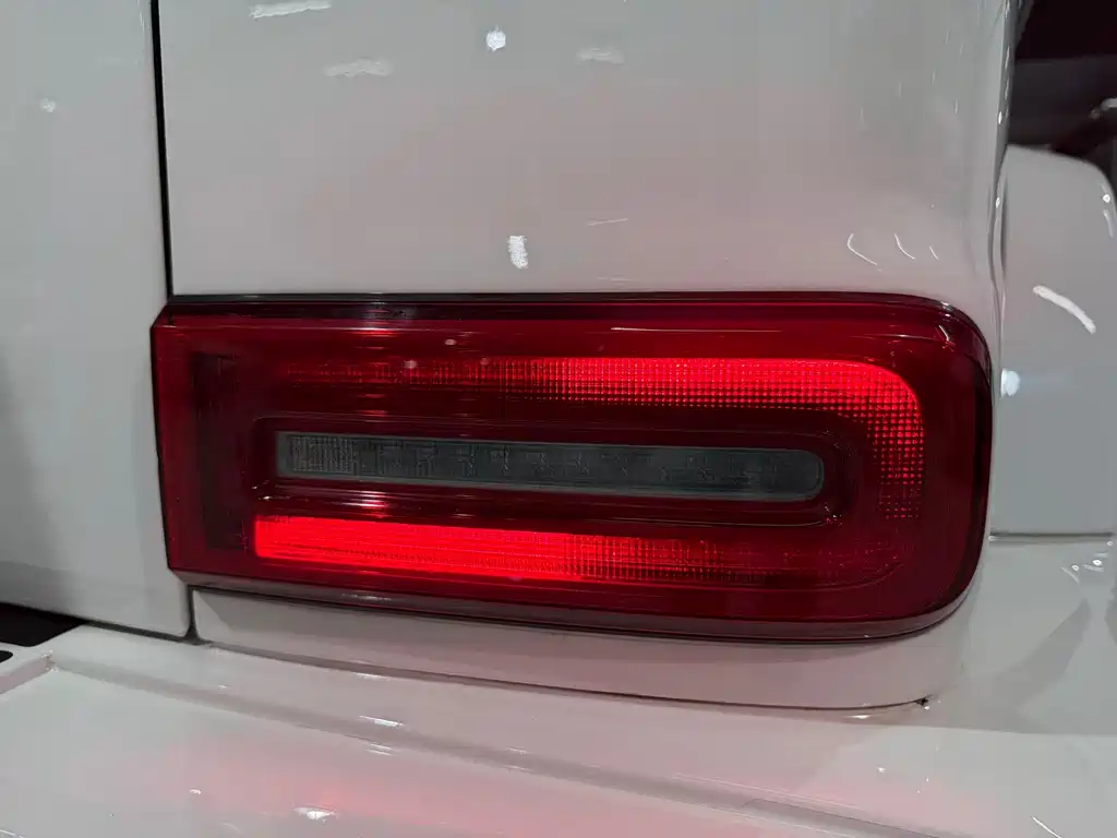 Mercedes-Benz G-Class — миниатюра 11