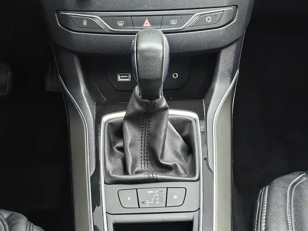 Peugeot 408 — миниатюра 13