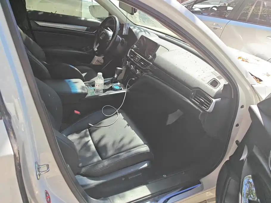 Honda Accord — миниатюра 8