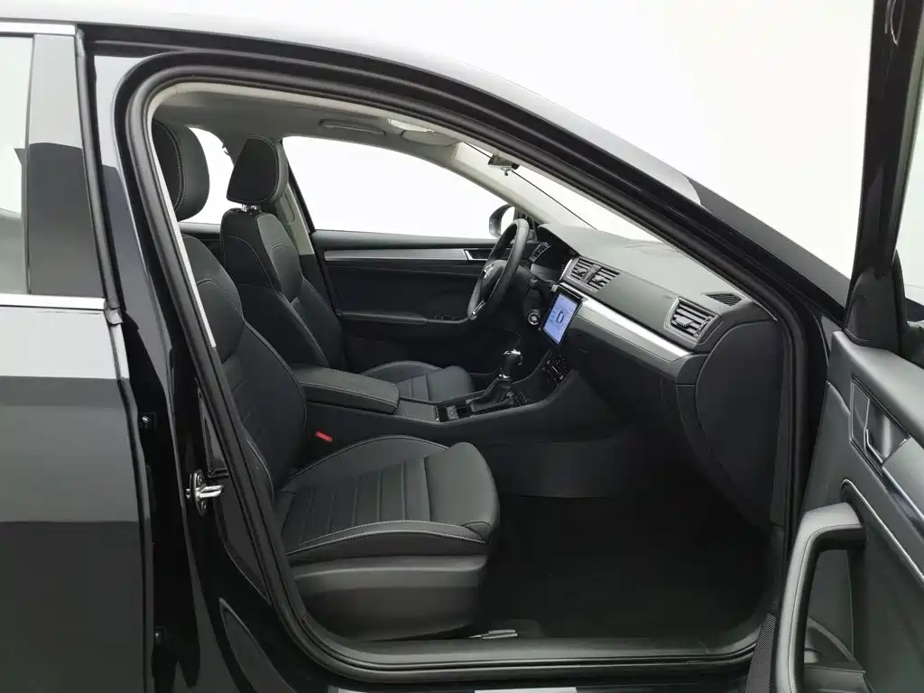 Skoda Superb — миниатюра 23