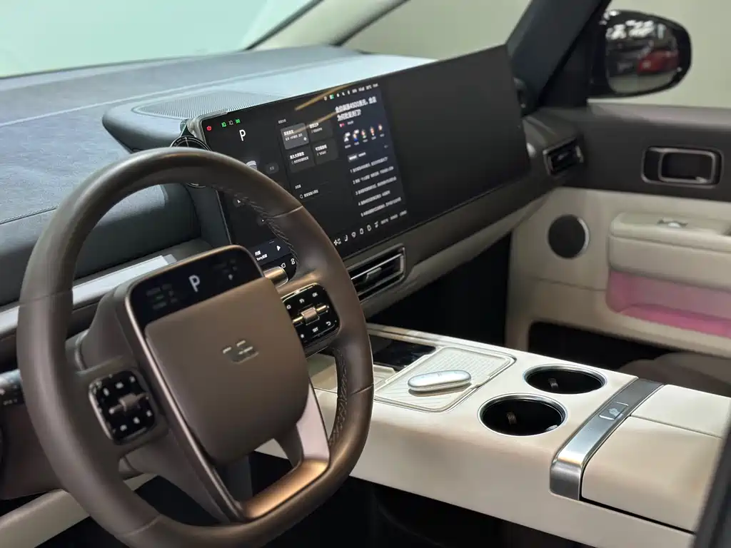 Li Auto Li MEGA — миниатюра 37