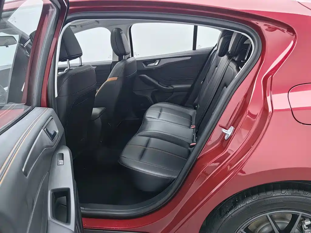 Ford Focus — миниатюра 15