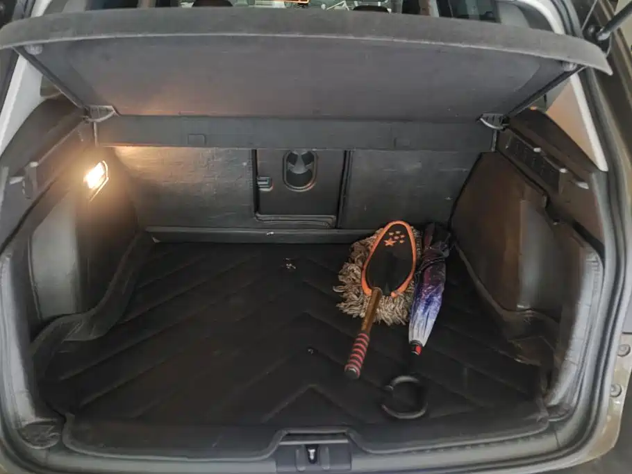 Volkswagen Tiguan — миниатюра 4