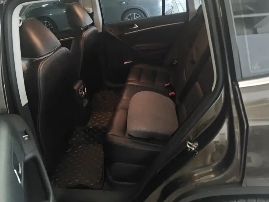 Volkswagen Tiguan — миниатюра 11