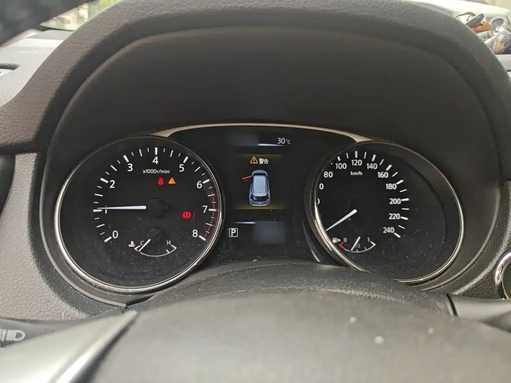 Nissan X-Trail — миниатюра 4