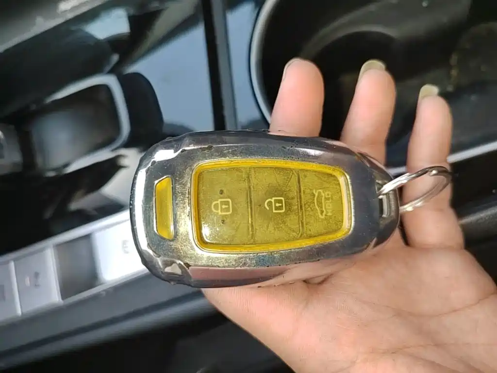 Hyundai Elantra — миниатюра 9