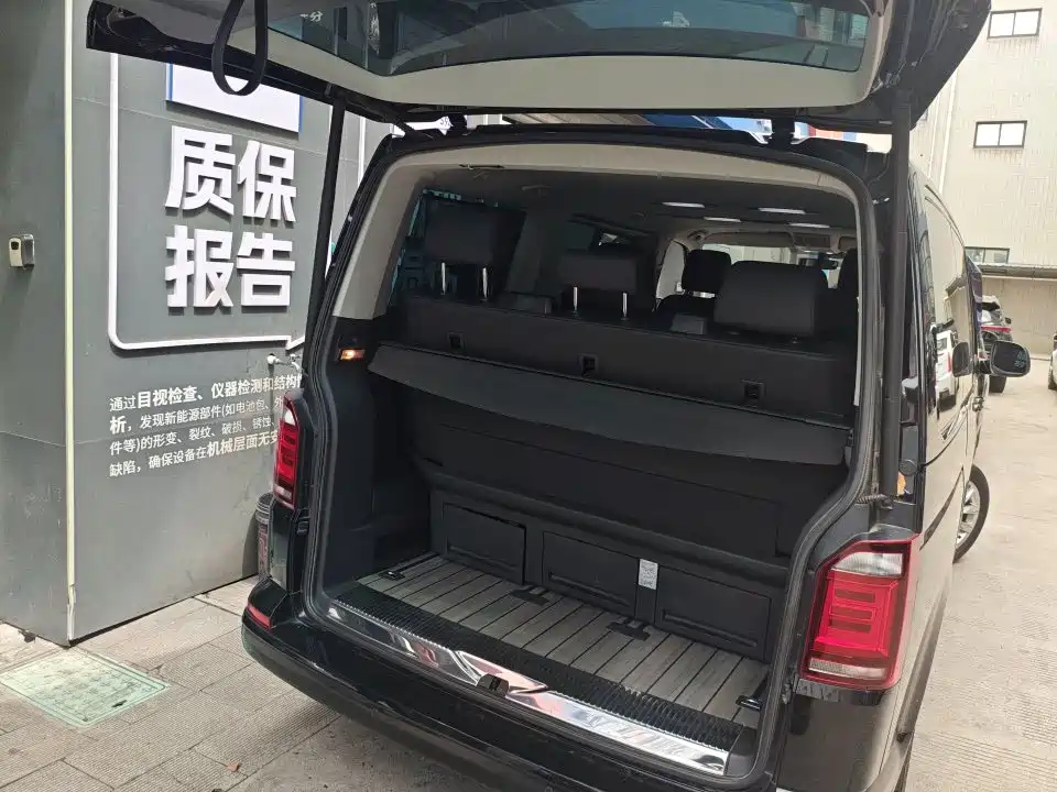 Volkswagen Multivan — миниатюра 8