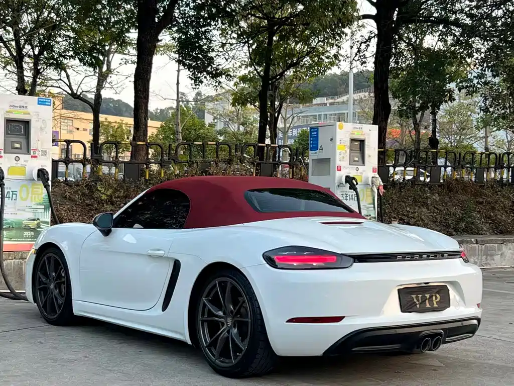 Porsche 718 2019 Boxster T 2.0T