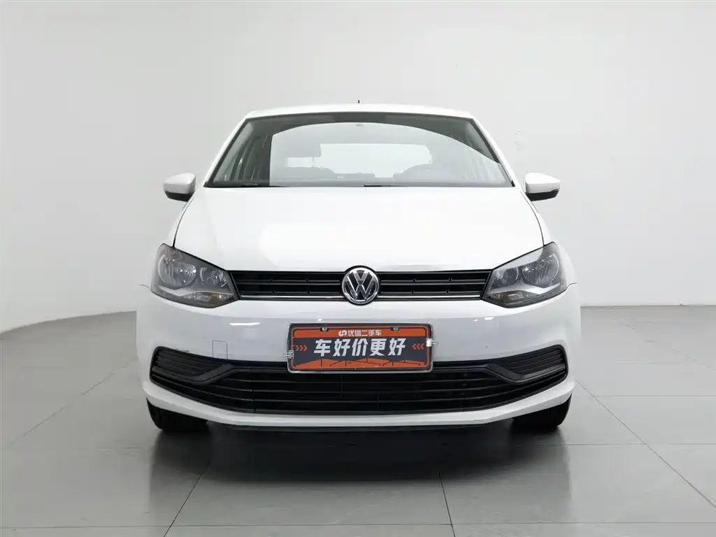 Volkswagen Polo 2014 1.4L MT