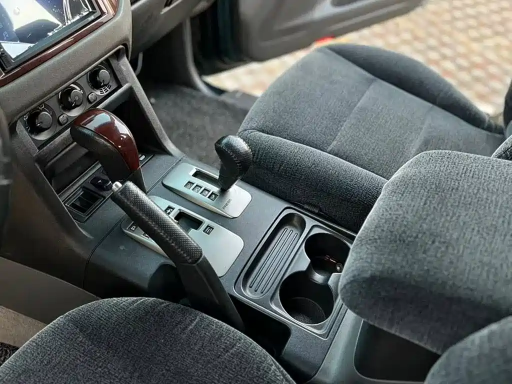 Mitsubishi Pajero — миниатюра 7