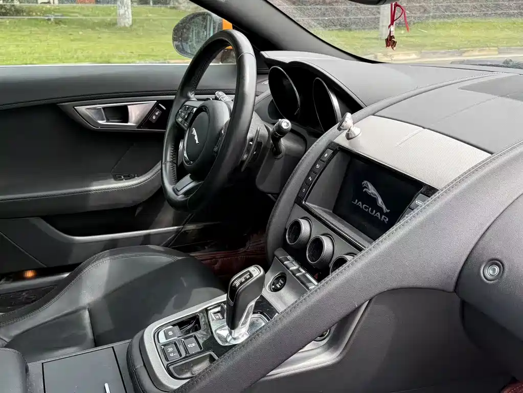 Jaguar F-Type 2016 3.0 SC