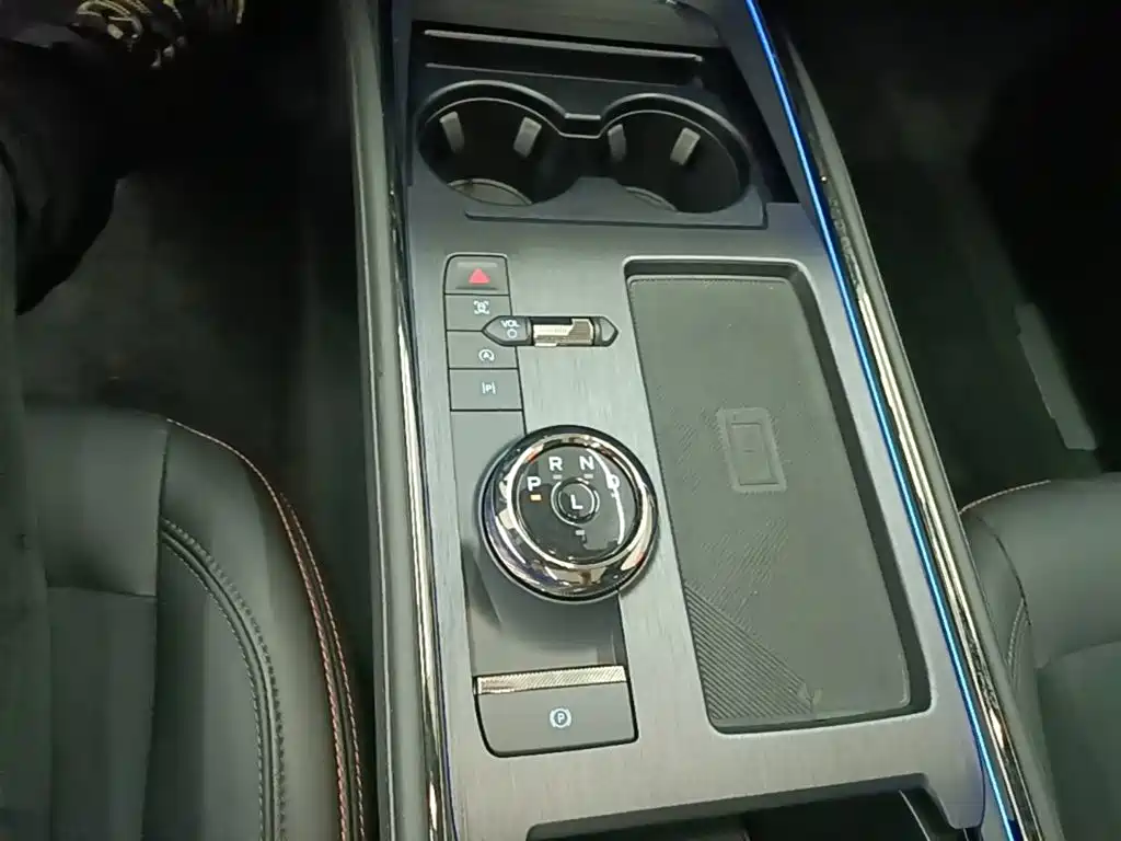 Ford Mondeo — миниатюра 14