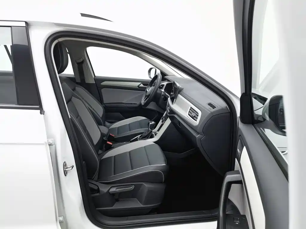 Volkswagen T-Roc — миниатюра 23