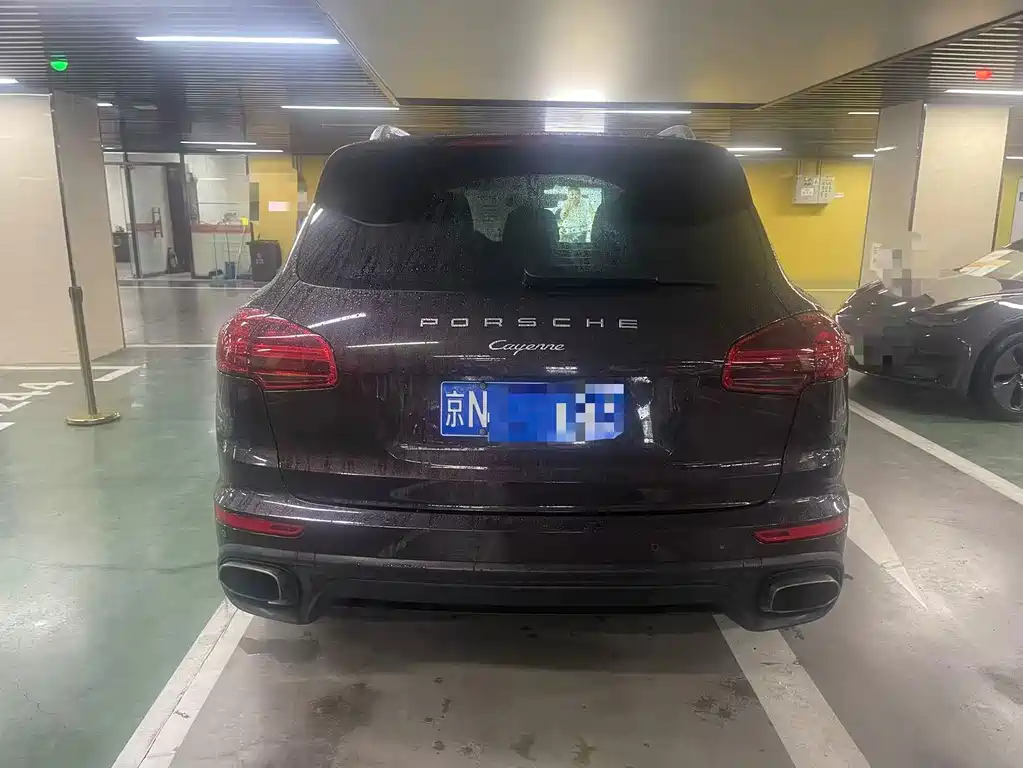 Porsche Cayenne — миниатюра 5