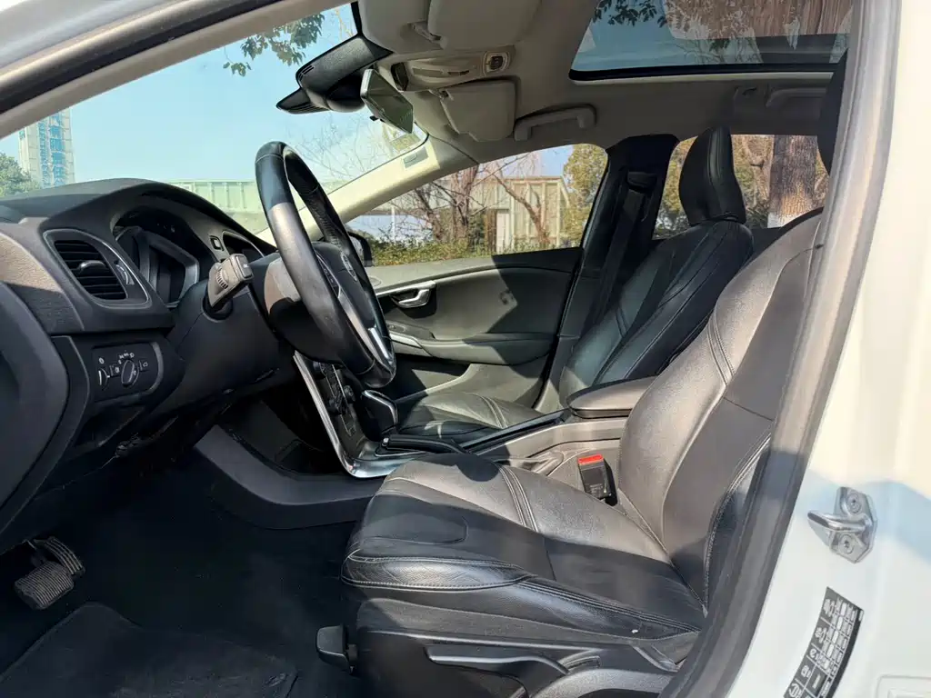 Volvo V40 2015 1.6T