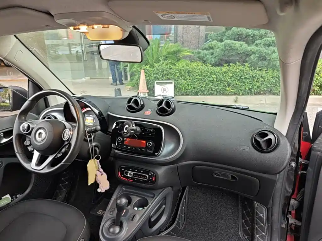 smart Smart Fortwo — миниатюра 10