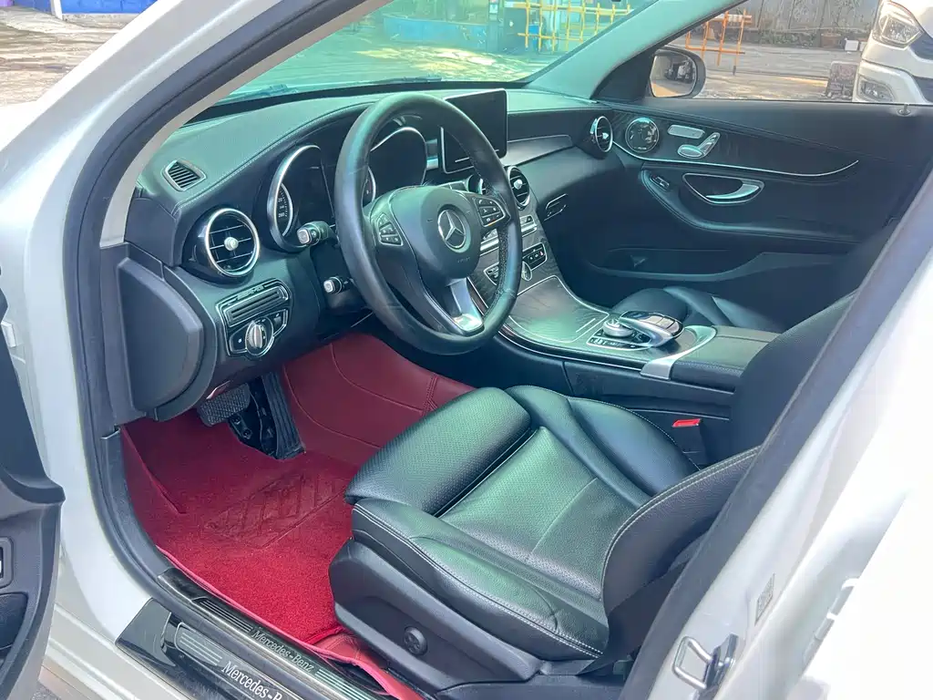 Mercedes-Benz C-Class — миниатюра 15