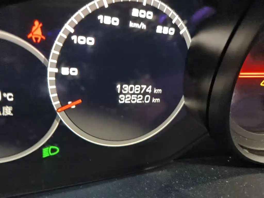 Porsche Cayenne — миниатюра 6