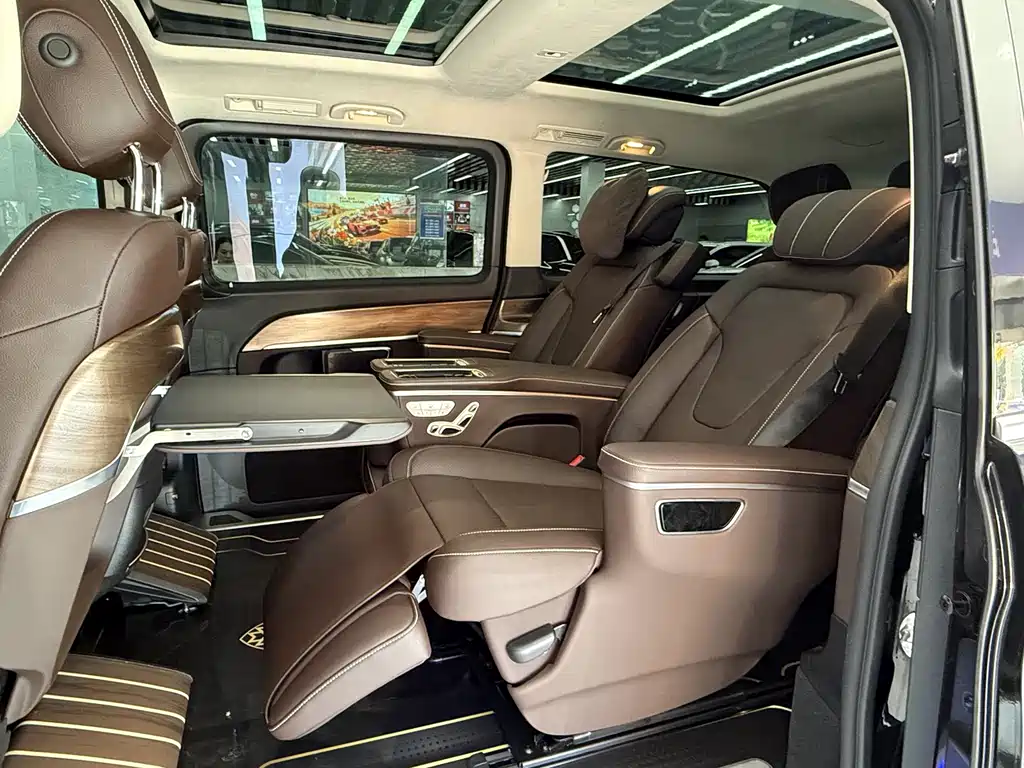 Mercedes-Benz V-Class — миниатюра 24