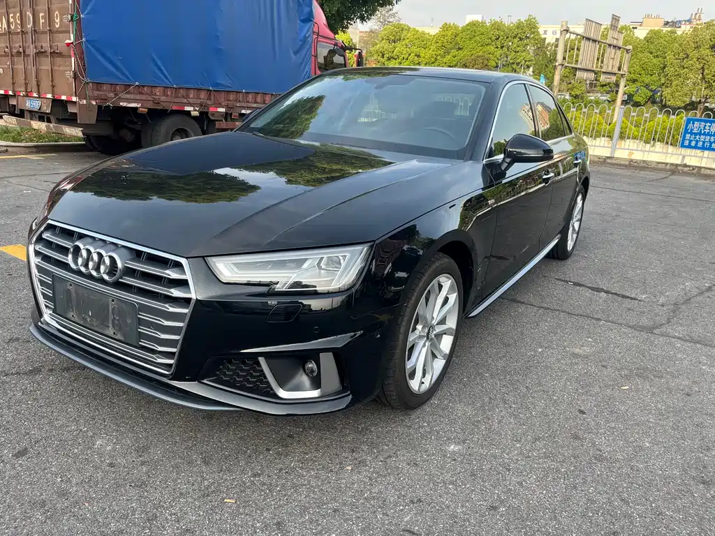Audi A4L 2019
