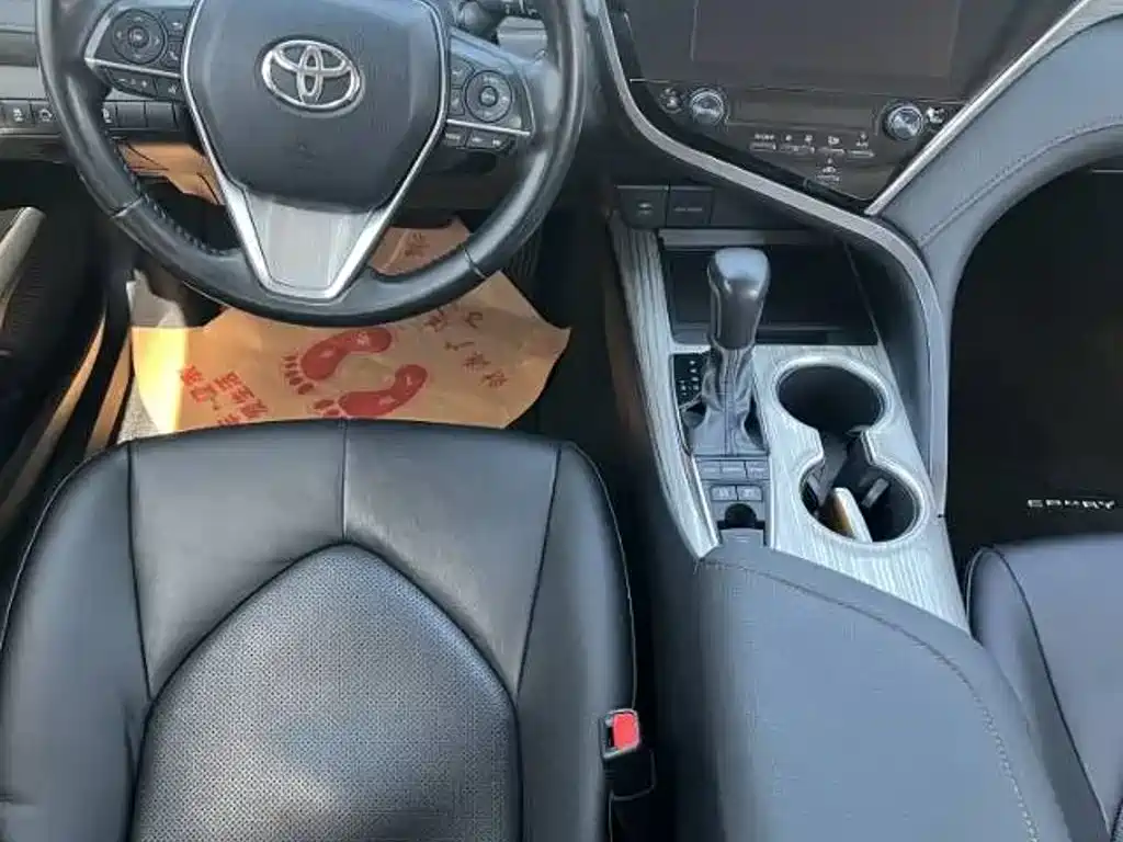 Toyota Camry — миниатюра 7