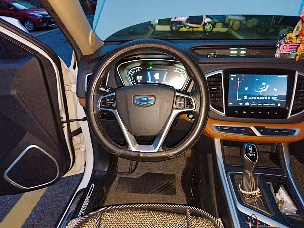 Geely Vision X6 — миниатюра 3