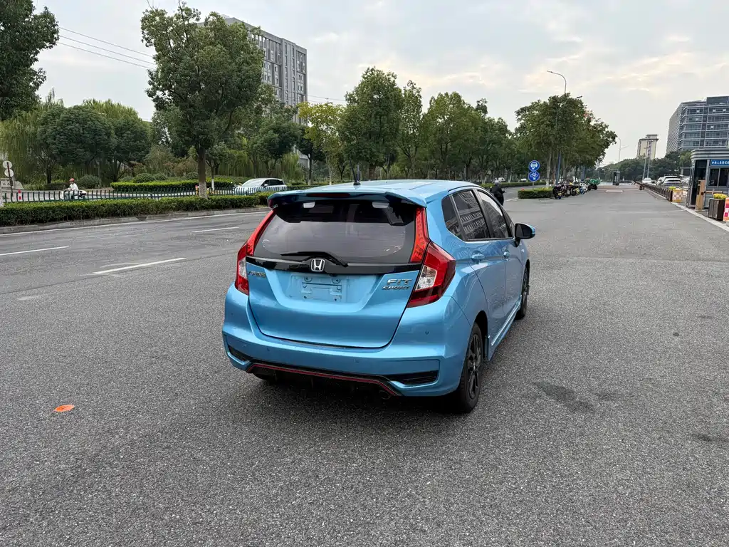 Honda Fit — миниатюра 4