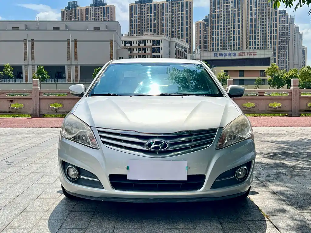 Hyundai Elantra — миниатюра 2