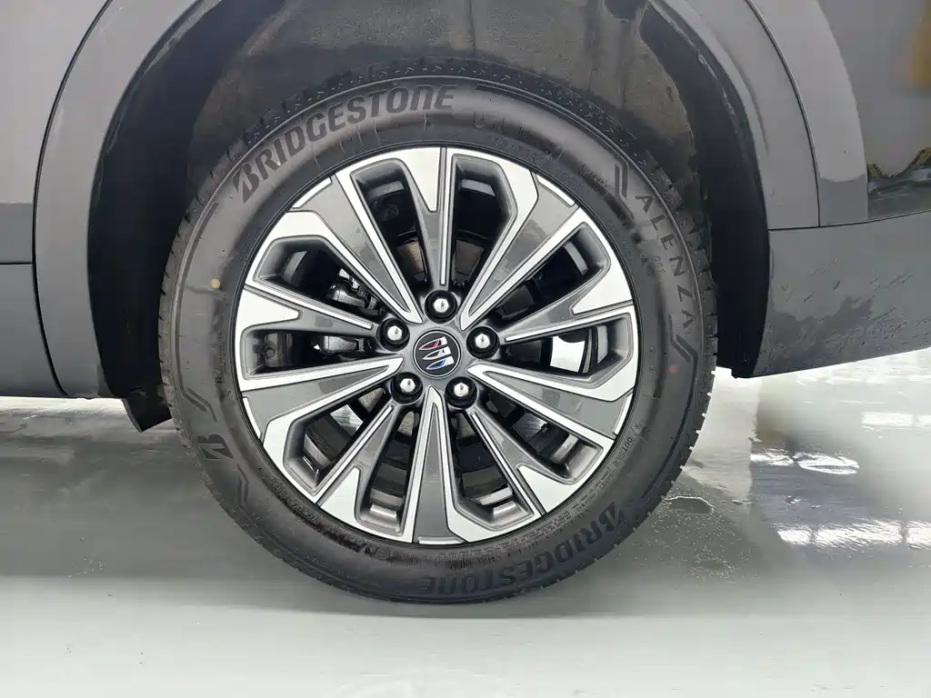 Buick Envision Plus — миниатюра 11