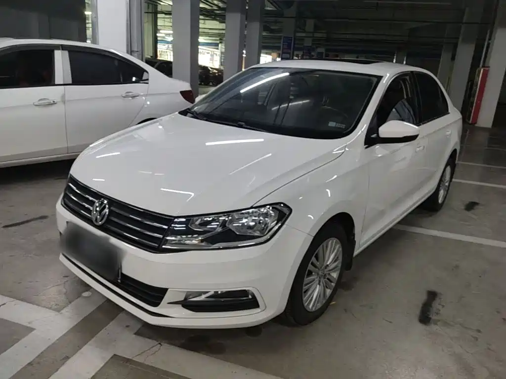 Volkswagen Santana — миниатюра 2