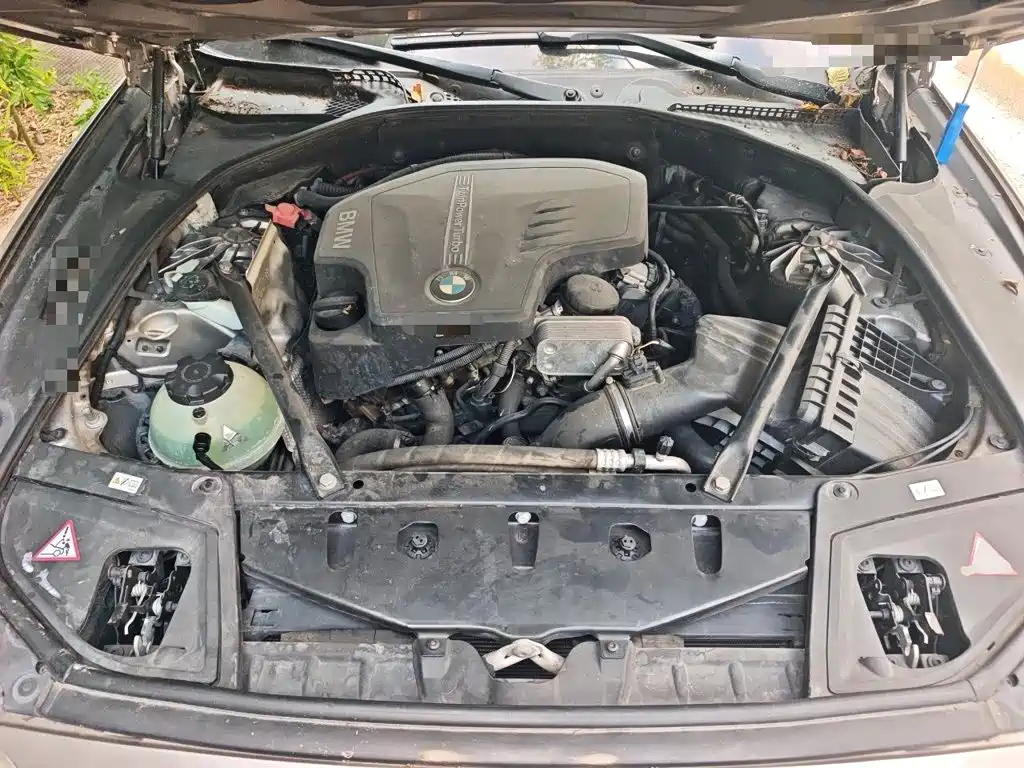 BMW 5 Series — миниатюра 11