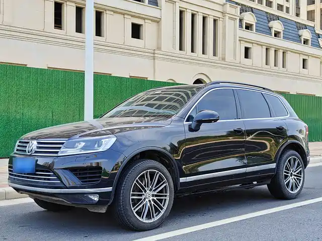 VOLKSWAGEN TOUAREG 2017