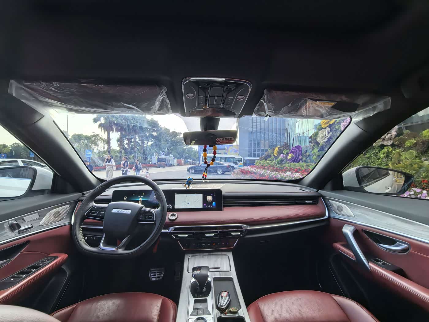 Jetour Jetour X70 PLUS 1.5 л 2023 г. Белый, пробег 48000 км