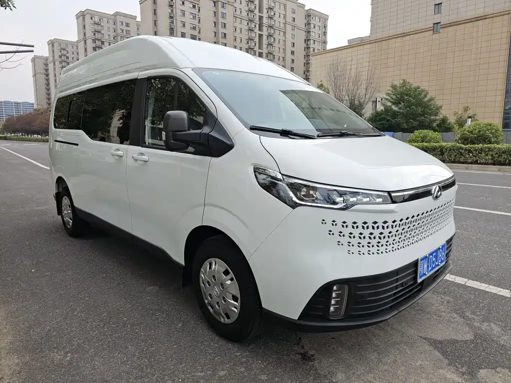 MAXUS V70 — миниатюра 3