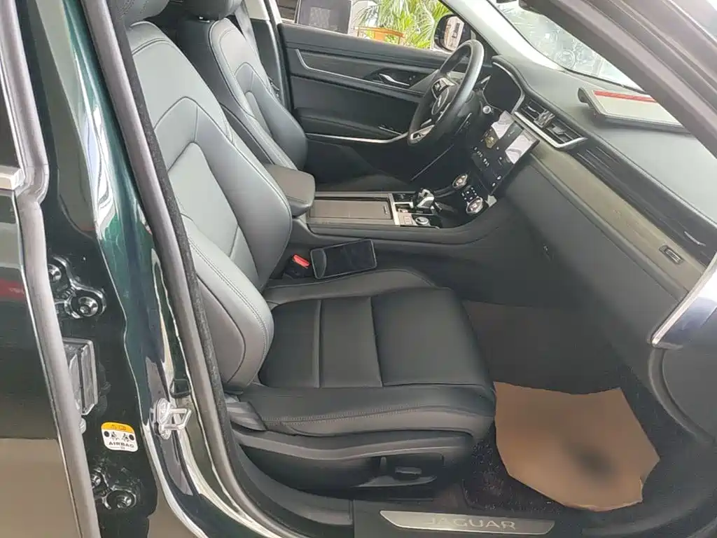Jaguar XFL — миниатюра 25