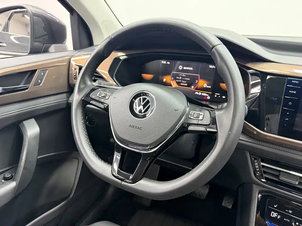 Volkswagen Tharu — миниатюра 12