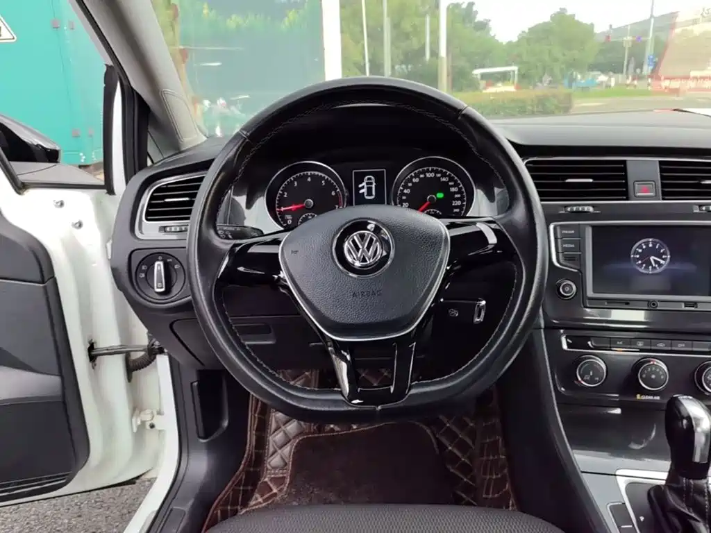 Volkswagen Golf — миниатюра 11