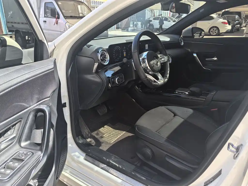 MERCEDES-BENZ A CLASS