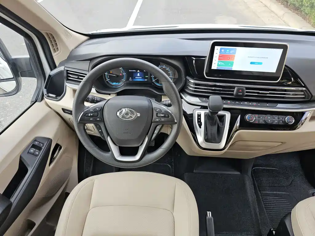 MAXUS 新途EV90 — миниатюра 11