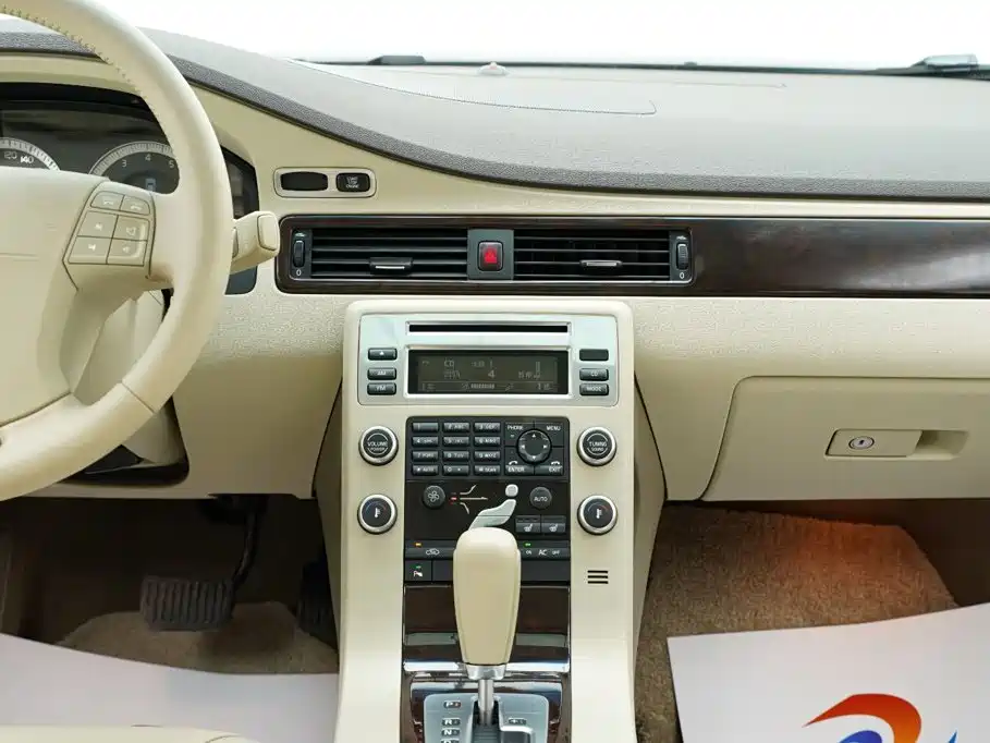Volvo S80L — миниатюра 22