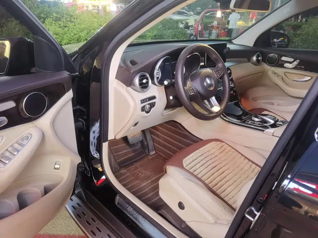 Mercedes-Benz GLC — миниатюра 12